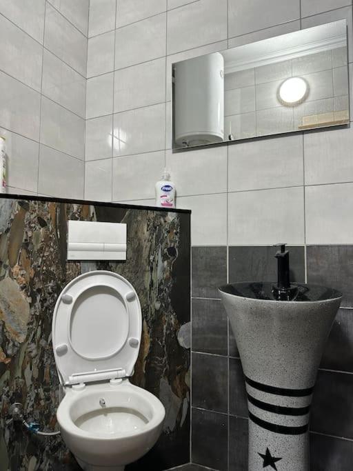 Ora-Prn,Peaceful Central Apartment Priştine Dış mekan fotoğraf