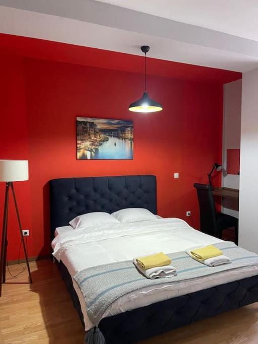 Ora-Prn,Peaceful Central Apartment Priştine Dış mekan fotoğraf